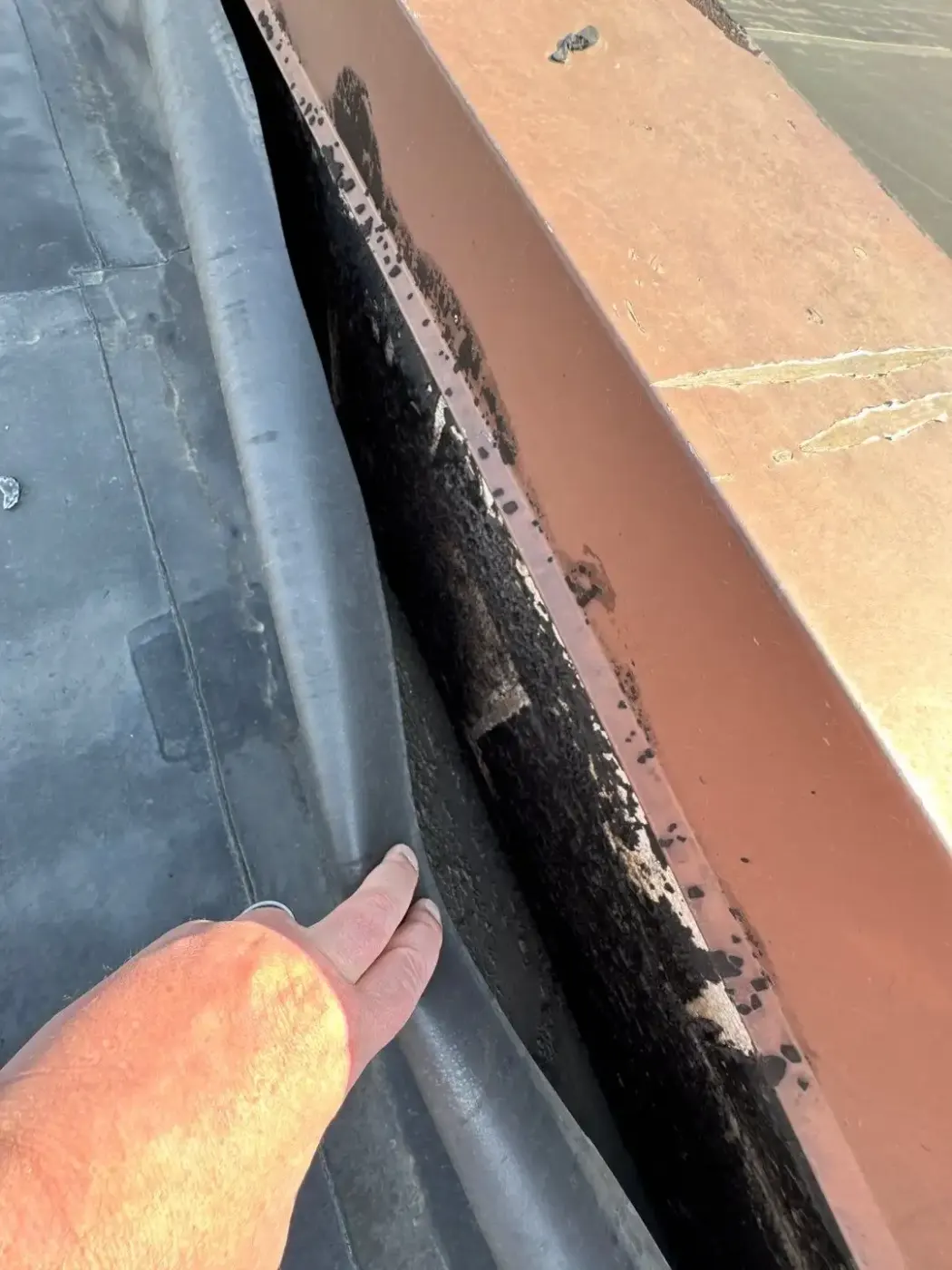 Tarping and dry-in on a Rushville commercial roof